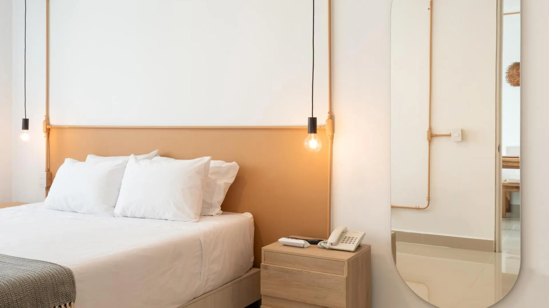 Hotel Santa Ana 메딜린