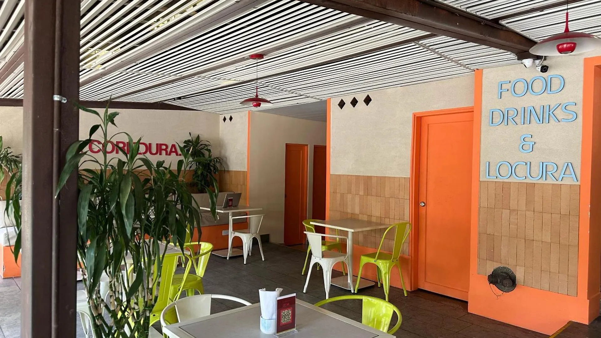 Hotel Santa Ana 메딜린