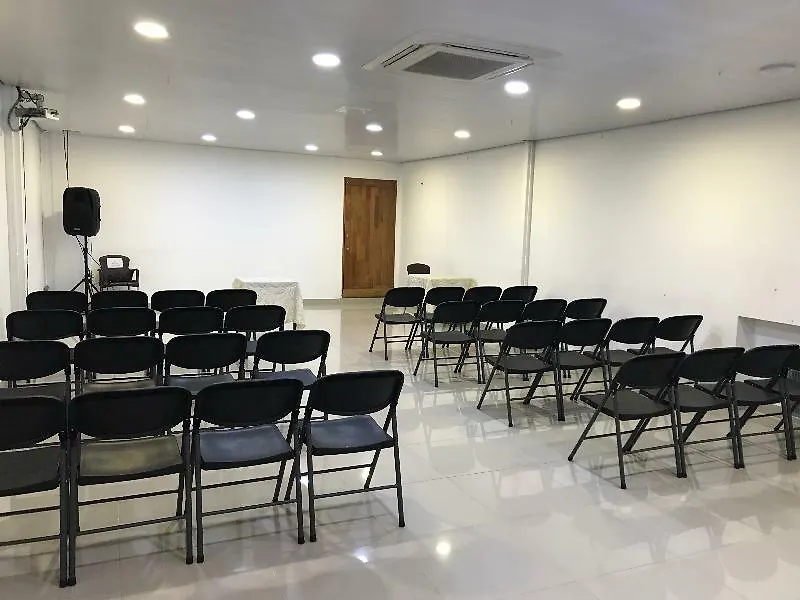 Hotel Santa Ana 메딜린